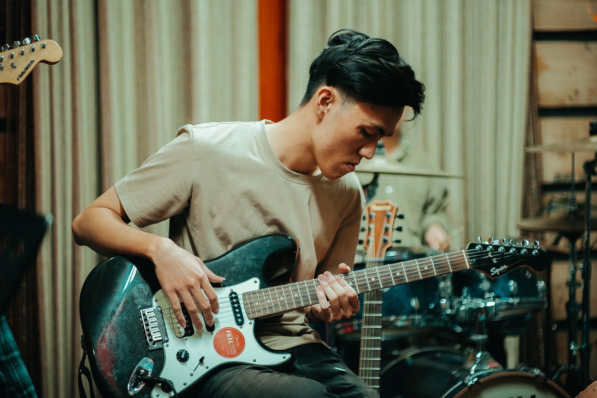 Students take the stage at The Troubadour in LA